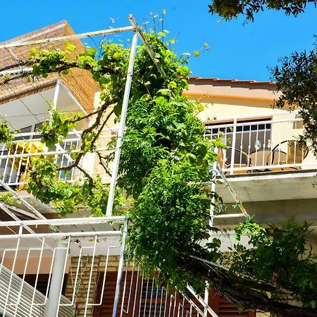 No Stress Apartment